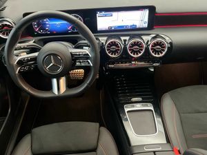 Mercedes Clase A 200 d Compacto  - Foto 2