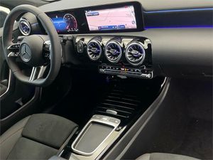 Mercedes Clase A 200 d Compacto  - Foto 2