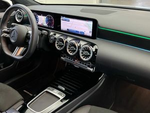 Mercedes Clase A 200 d Compacto  - Foto 2