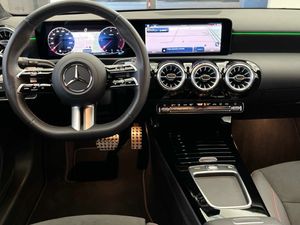 Mercedes Clase A 200 d Compacto  - Foto 2