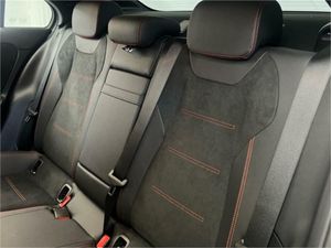 Mercedes Clase A 180 Berlina  - Foto 2