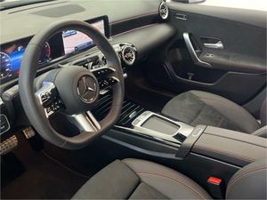 Mercedes Clase A 180 Berlina  - Foto 2