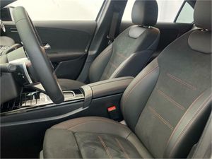 Mercedes Clase A 180 Berlina  - Foto 2