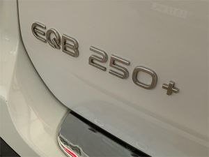 Mercedes EQB EQB 250+  - Foto 2