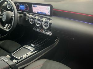 Mercedes Clase A 180 d Compacto  - Foto 2