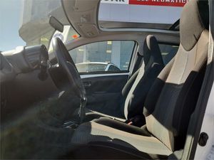 Peugeot 108 Top! Allure 1.2 PureTech 60KW (82CV)  - Foto 2