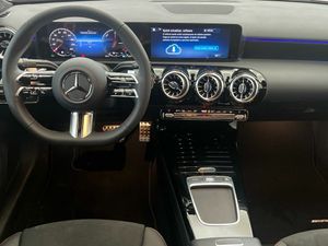 Mercedes Clase A 250 e Sedán  - Foto 2
