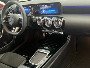 Mercedes Clase A 250 e Sedán  - Foto 2