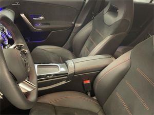 Mercedes Clase A 180 Sedán  - Foto 2