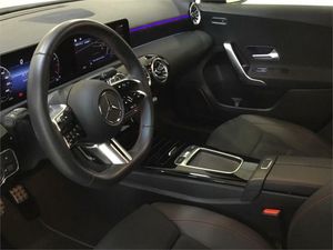 Mercedes Clase A 180 Sedán  - Foto 2