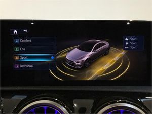 Mercedes Clase A 180 Sedán  - Foto 2