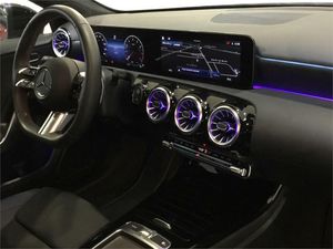 Mercedes Clase A 180 Sedán  - Foto 2