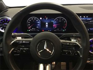 Mercedes Clase A 180 Sedán  - Foto 2