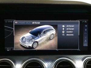 Mercedes Clase E 220 d 4MATIC All-Terrain  - Foto 2