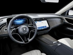 Mercedes Clase E 300 de 4MATIC All-Terrain EQ Estate  - Foto 2