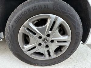 Mercedes Clase T 180 d  - Foto 2