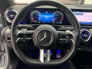 Mercedes CLA 220 d Coupé  - Foto 2