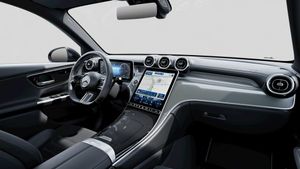 Mercedes GLC 300 de 4Matic AMG Line (EURO 6d)  - Foto 2