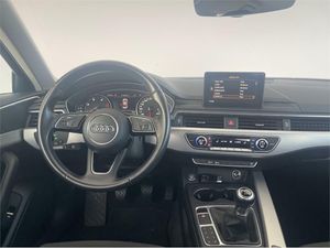 Audi A4 2.0 TDI clean d 150CV S line edition  - Foto 2
