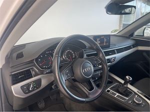 Audi A4 2.0 TDI clean d 150CV S line edition  - Foto 2