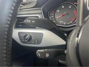 Audi A4 2.0 TDI clean d 150CV S line edition  - Foto 2