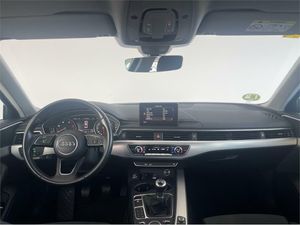Audi A4 2.0 TDI clean d 150CV S line edition  - Foto 2