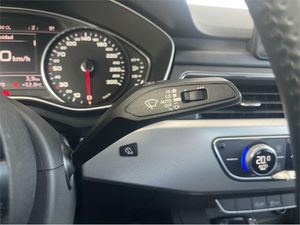 Audi A4 2.0 TDI clean d 150CV S line edition  - Foto 2