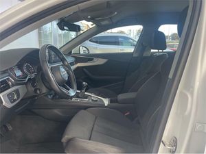 Audi A4 2.0 TDI clean d 150CV S line edition  - Foto 2