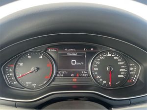 Audi A4 2.0 TDI clean d 150CV S line edition  - Foto 2
