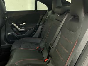 Mercedes CLA 220 d Coupé  - Foto 2