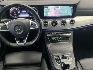 Mercedes Clase E 220 d Cabrio AMG Line (EURO 6d-TEMP)  - Foto 2