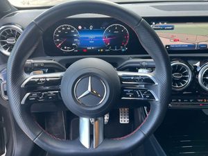 Mercedes Clase A 200 d AMG Line (EURO 6e)  - Foto 2