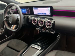 Mercedes CLA 220 d Coupé  - Foto 2