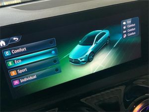 Mercedes Clase A 200 d Sedán  - Foto 2