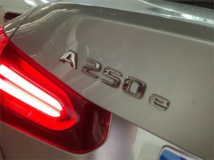 Mercedes Clase A 250 e con tecnología híbrida EQ Sedán  - Foto 2