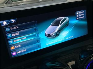 Mercedes Clase A 250 e con tecnología híbrida EQ Sedán  - Foto 2