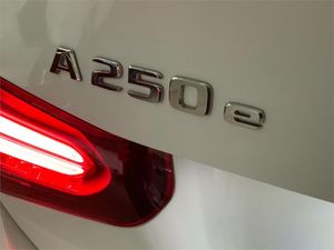 Mercedes Clase A 250 e Sedán  - Foto 2