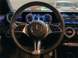 Mercedes Clase A 250 e Sedán  - Foto 2