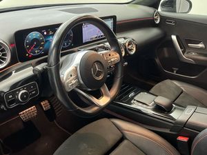 Mercedes Clase A 200 d AMG Line (EURO 6d)  - Foto 2