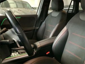 Mercedes EQA EQA 300 4MATIC  - Foto 2