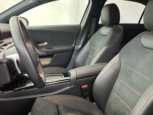 Mercedes Clase A 250 e Berlina  - Foto 2