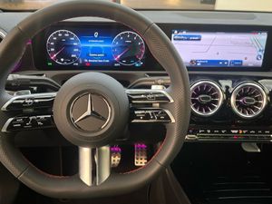 Mercedes Clase A 180 Berlina  - Foto 2