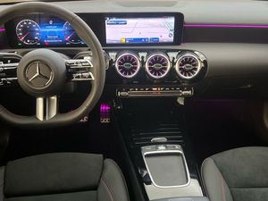 Mercedes Clase A 180 Berlina  - Foto 2