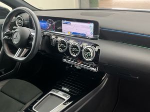 Mercedes Clase A 180 AMG Line (EURO 6e)  - Foto 2