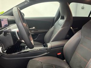 Mercedes CLA 220 d Shooting Brake  - Foto 2