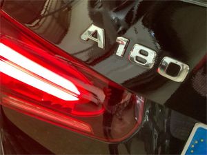 Mercedes Clase A Sedán A 180  - Foto 2