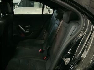 Mercedes Clase A Sedán A 180  - Foto 2