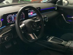 Mercedes Clase A 180 Sedán  - Foto 2