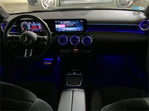 Mercedes Clase A 180 Sedán  - Foto 2