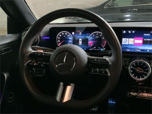 Mercedes Clase A 180 Sedán  - Foto 2